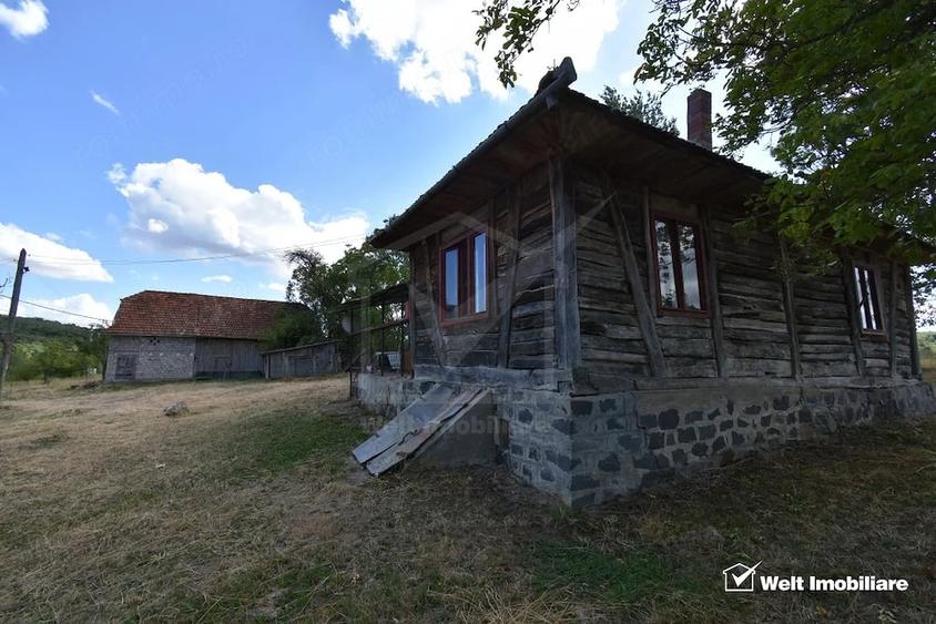 Casă cu 3 camere cu Teren 11200 Mp în Vânători