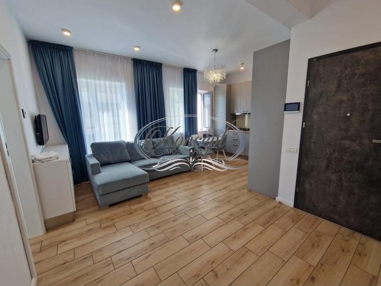 Apartament cu 3 camere semidecomandat, mobilat în Dâmbul Rotund