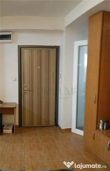 Apartament cu 4 camere decomandat în Aradului