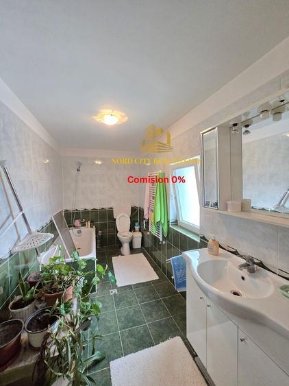 Duplex cu 4 camere cu Canalizare în Pasărea