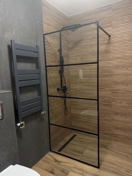 Apartament cu 3 camere semidecomandat în Florești