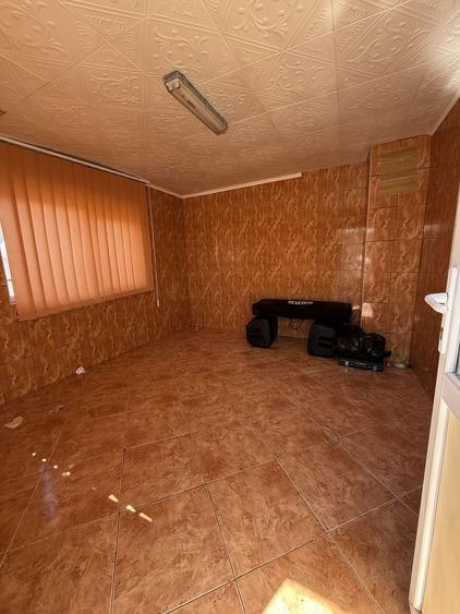 Casă individuală cu 4 camere cu Canalizare în Ultracentral