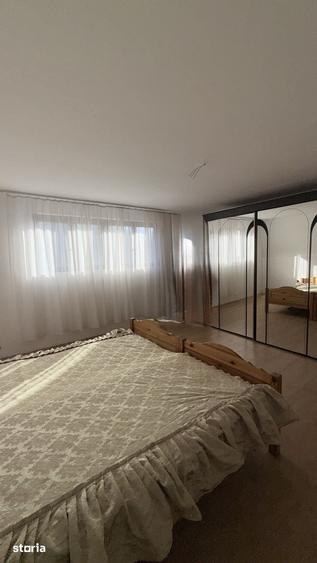 Casă cu 5 camere cu Teren 388 Mp în Malaia