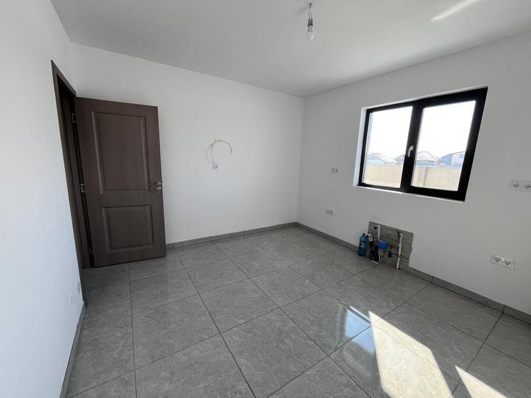 Casă cu 3 camere cu Teren 330 Mp în Pantelimon