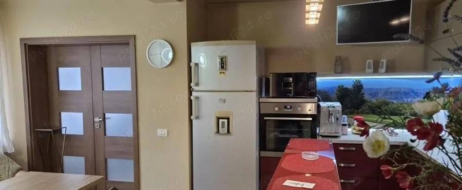 Casă cu 4 camere în Fratelia