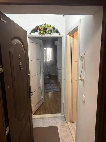 Garsonieră semidecomandată, mobilată în Nicolina