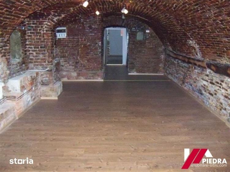 Spatiu Comercial, 300 m2, - 13