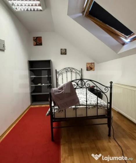 Apartament cu 7 camere decomandat în Central