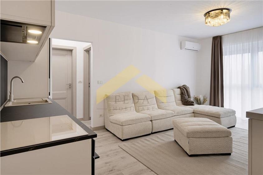 Apartament cu 3 camere semidecomandat, mobilat în UTA