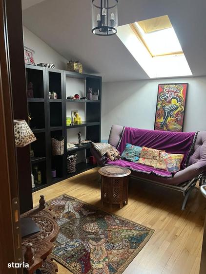 Casă cu 5 camere cu Teren 148.5 Mp în Central
