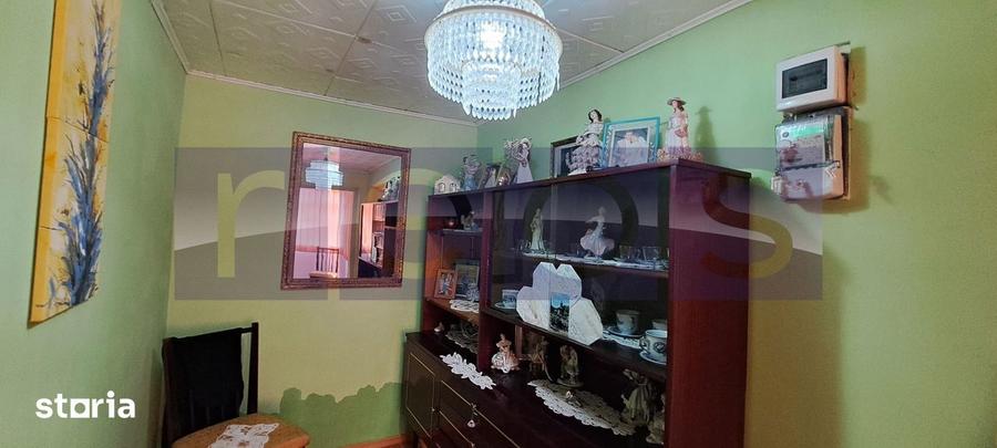 Casă cu 5 camere cu Teren 1100 Mp în Central