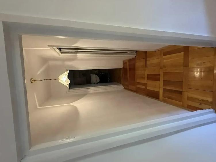 Apartament cu 3 camere semidecomandat în Exterior Vest