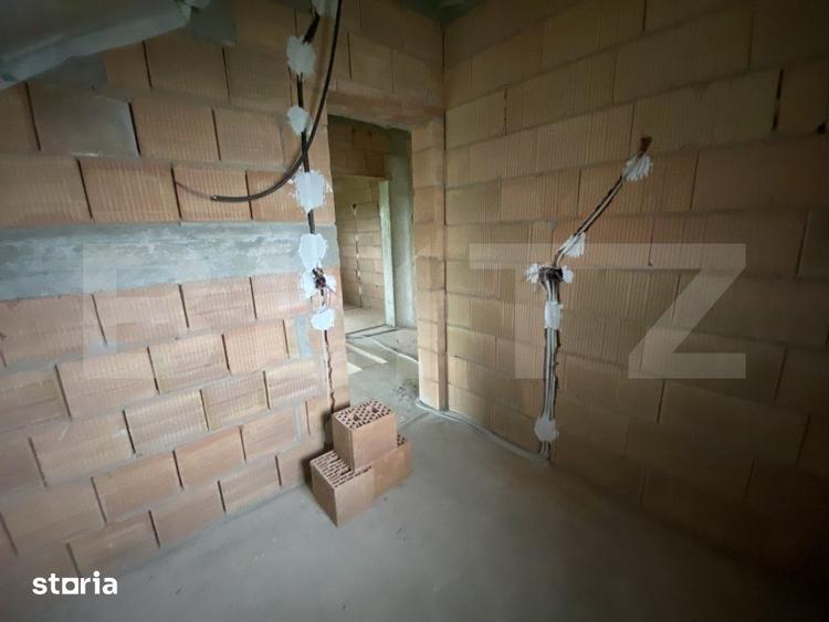 Casă cu 4 camere cu Teren 700 Mp în Meseșenii de Jos