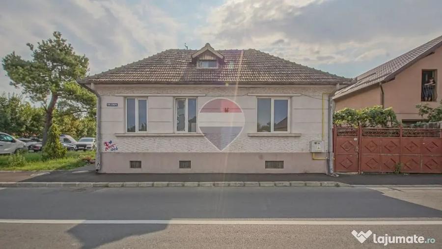 Casă cu 3 camere cu Teren 553 Mp în Central