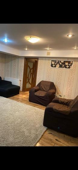 Apartament cu 4 camere decomandat în Central