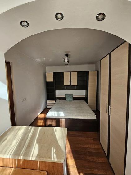 Inchiriez apartament cu 2 camere nedecomandat mobilat si utilat, parter, str. Zorilor - 6
