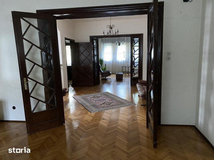 Casă cu Teren 700 Mp în Centrul Civic