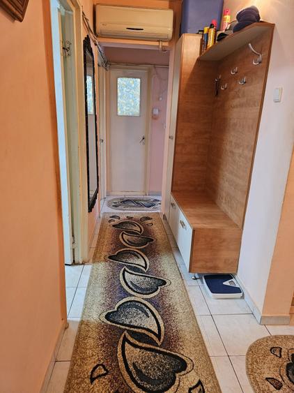 Apartament cu 3 camere decomandat în Exterior Vest