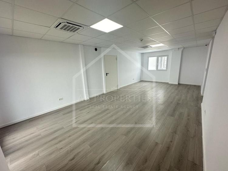 Spațiu industrial, de 450 mp, în Est