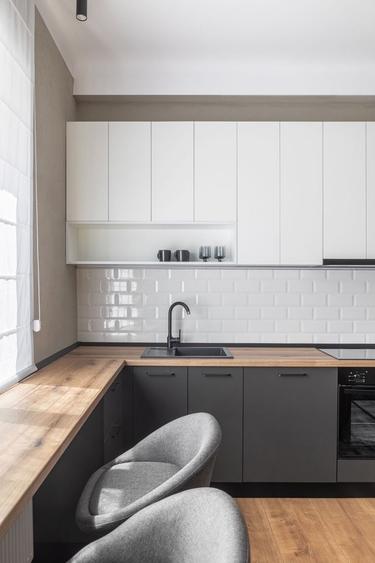 Apartament cu 2 camere, mobilat în P-ța Universității