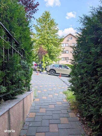 Apartament cu 3 camere în Valea Adâncă