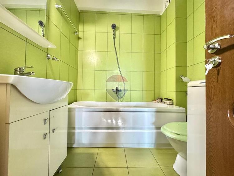 Apartament cu 2 camere decomandat, mobilat în Central