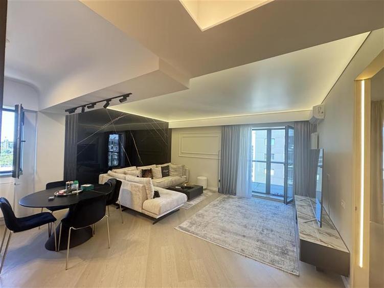 Apartament cu 3 camere decomandat în Pipera