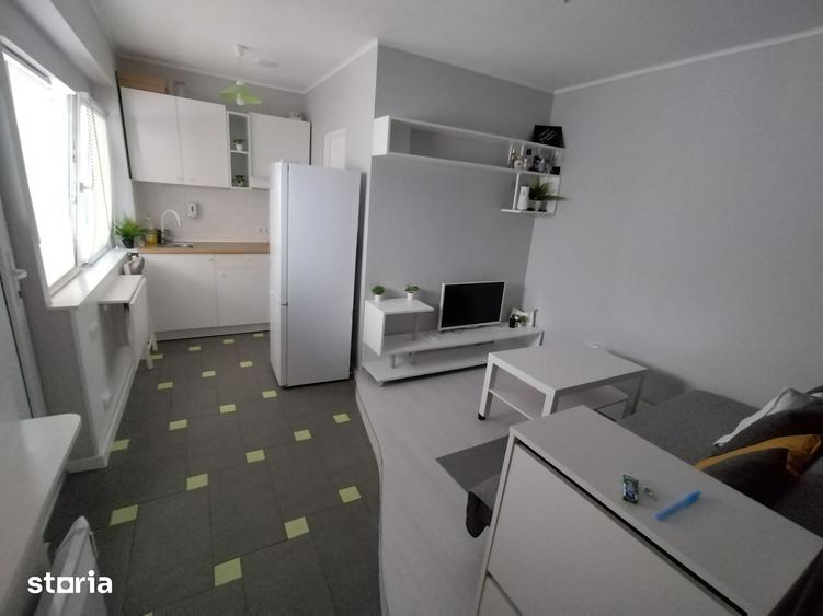 Garsoniera la casa,cu terasa 20 mp, recent renovata, zona Centrala - 1