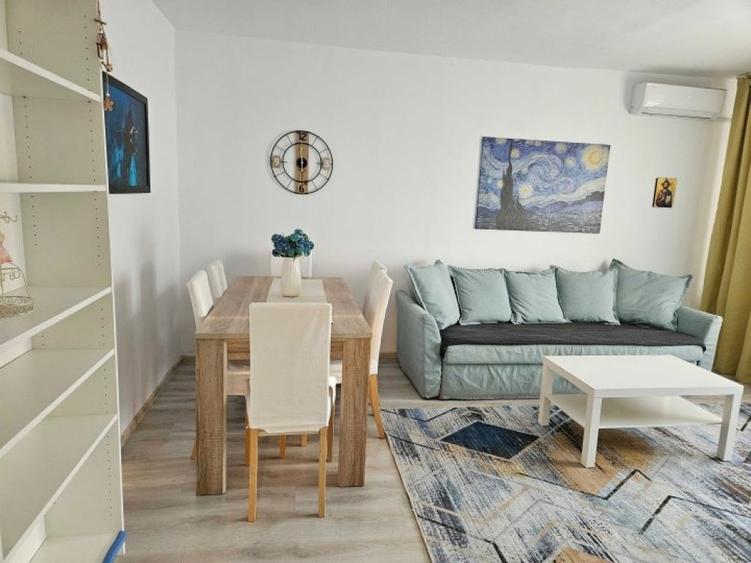 Apartament cu 3 camere decomandat în Decebal
