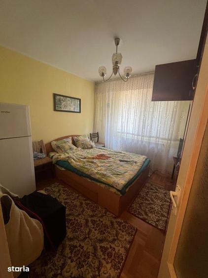 Apartament cu 3 camere în Micro 38