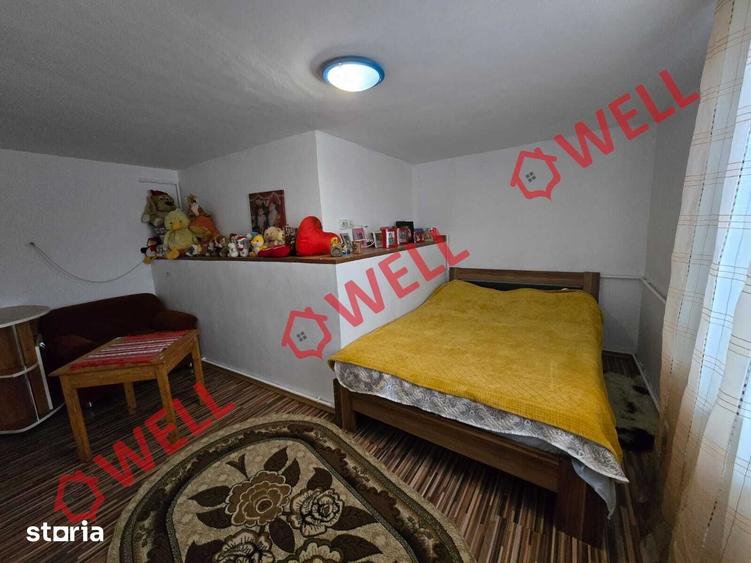 Casă cu 4 camere cu Teren 3233 Mp în Central