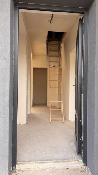 Casă cu 3 camere în Păulești