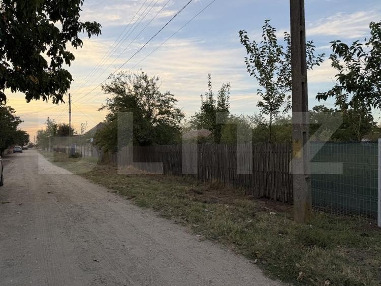 Teren Construcții intravilan de 1500 mp, în Exterior Sud