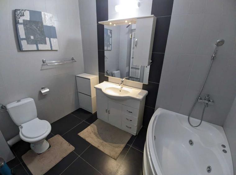 Apartament cu 2 camere semidecomandat în Făget