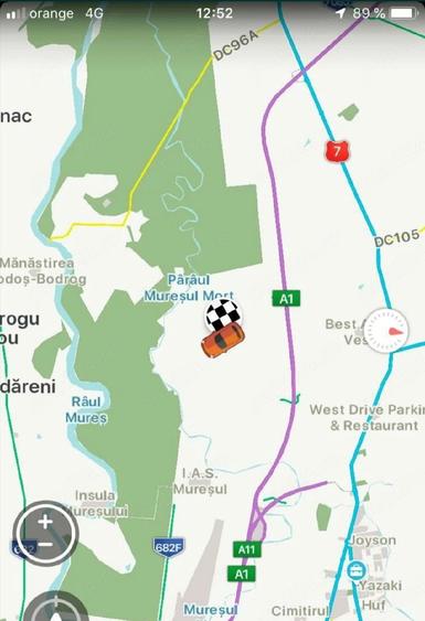 Teren de 10400 mp, în Central