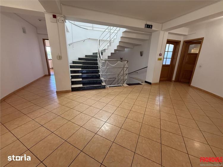 Spațiu comercial, de 600 mp, în Gherăiești