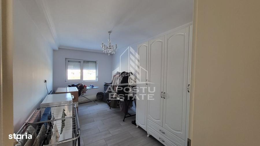Casă cu 4 camere în Covaci