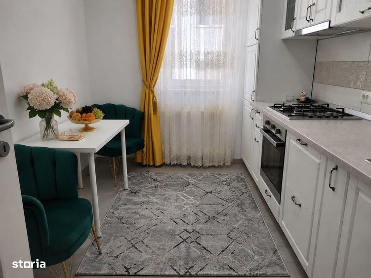 Garsonieră decomandată în Central