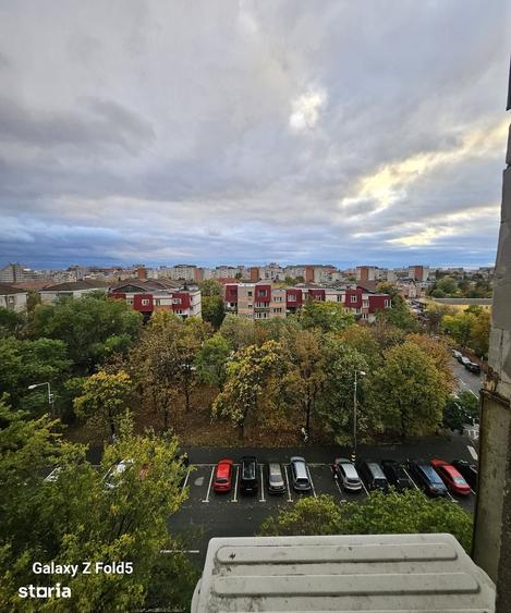 Apartament cu 3 camere decomandat în Rogerius