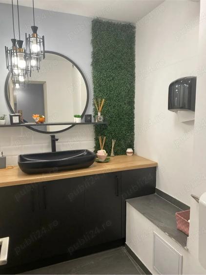 Spațiu comercial, de 50 mp, în Central