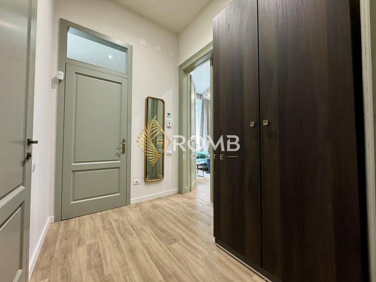 Apartament cu 2 camere semidecomandat, mobilat în Central