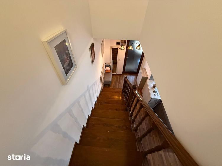 Casă cu 4 camere cu Teren 200 Mp în Rediu
