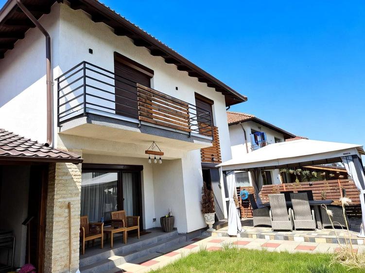 Casă cu 4 camere cu Teren 400 Mp în Central