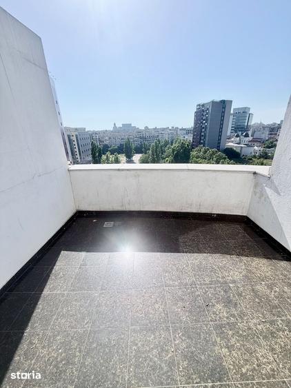 Apartament cu 4 camere decomandat în Centrul Civic