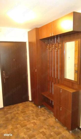 Apartament cu 3 camere în Drumul Taberei