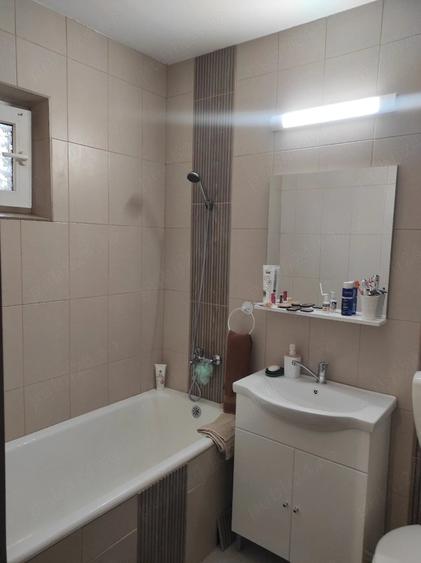 Ap 4 camere etj 2, zona Poiana Narciselor - 1