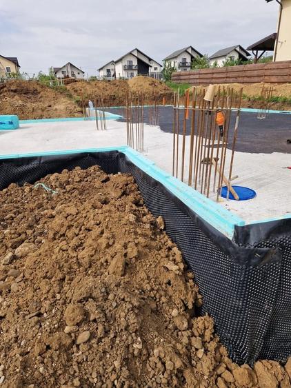 Teren Construcții intravilan de 1000 mp, în Valea Adâncă