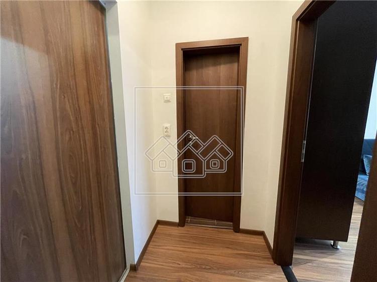 Apartament cu 2 camere semidecomandat în Hipodrom 3