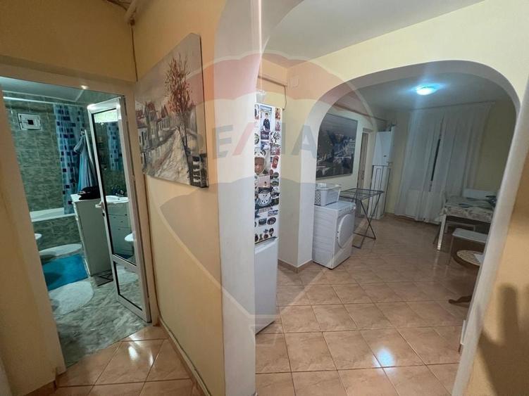 Apartament cu 2 camere decomandat, mobilat în Sud-Vest
