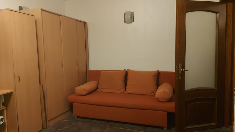 Apartament cu 3 camere decomandat în Tineretului